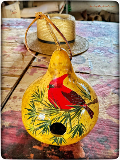 CARDINAL BIRDHOUSE - Amish Hand Painted Winter Pine Gourd Bird House USASaving Shepherd